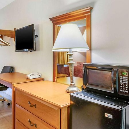 Econo Lodge North North Fort Myers Extérieur photo