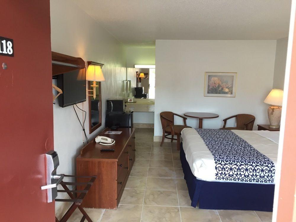 Econo Lodge North North Fort Myers Extérieur photo