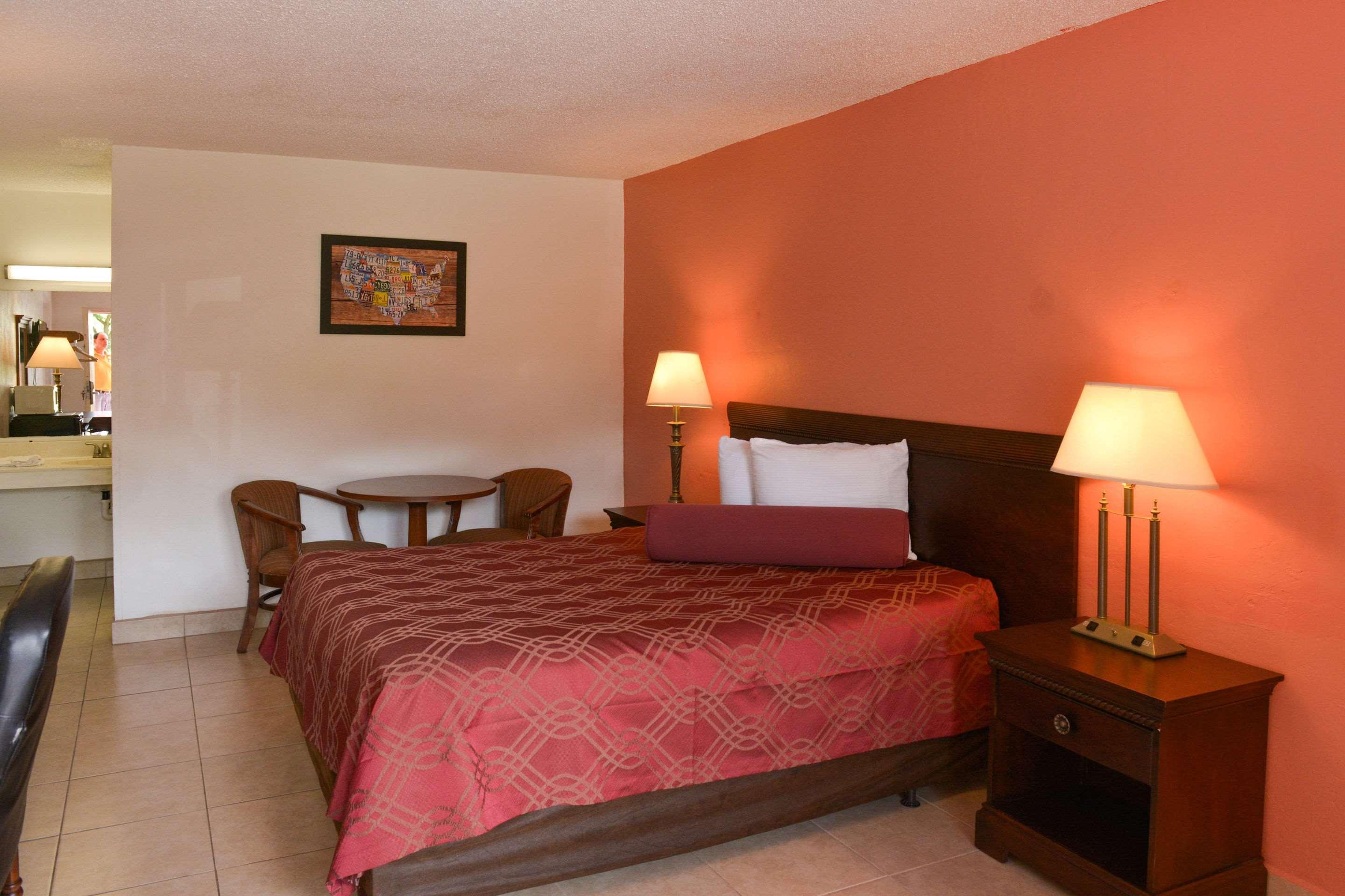 Econo Lodge North North Fort Myers Extérieur photo
