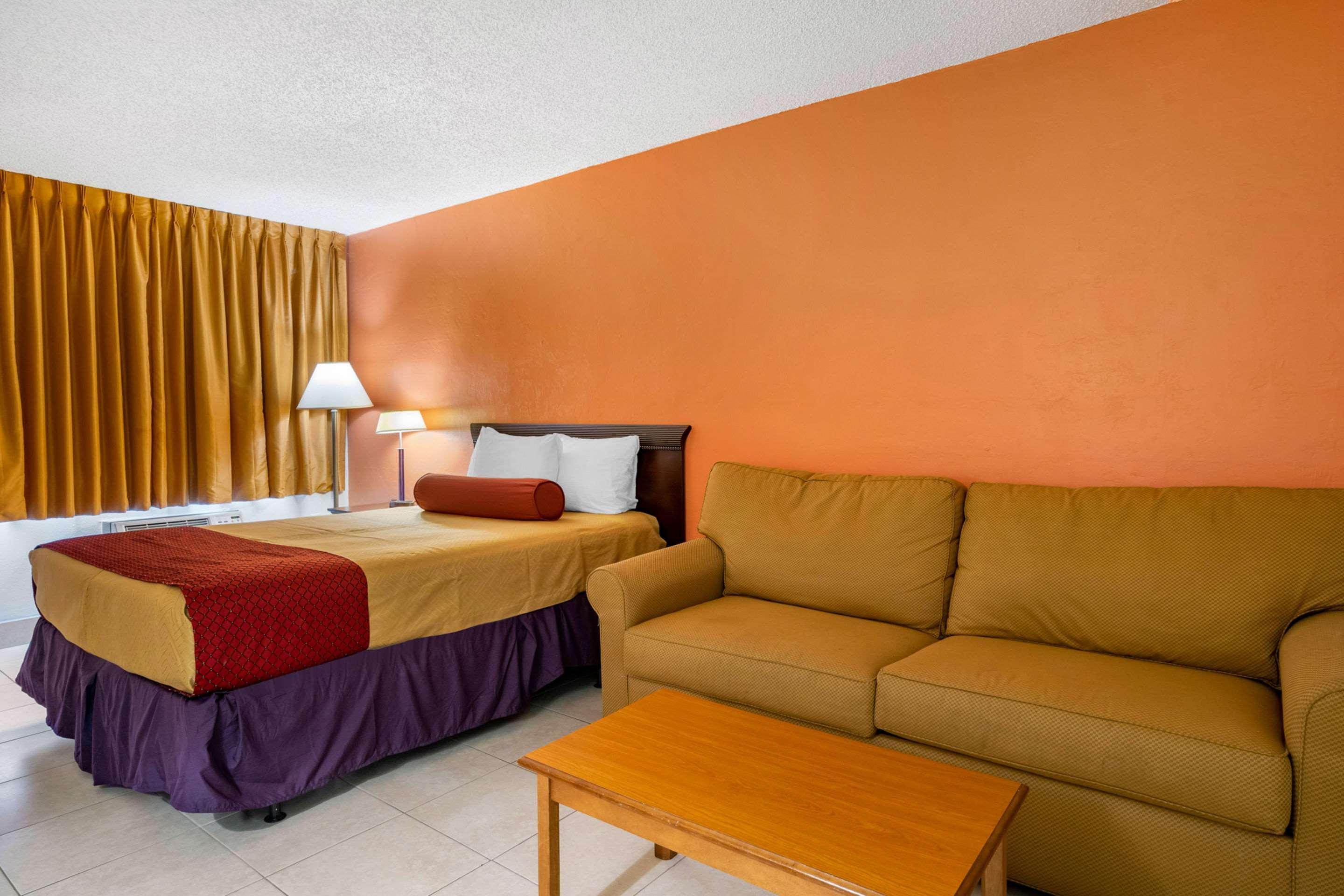 Econo Lodge North North Fort Myers Extérieur photo