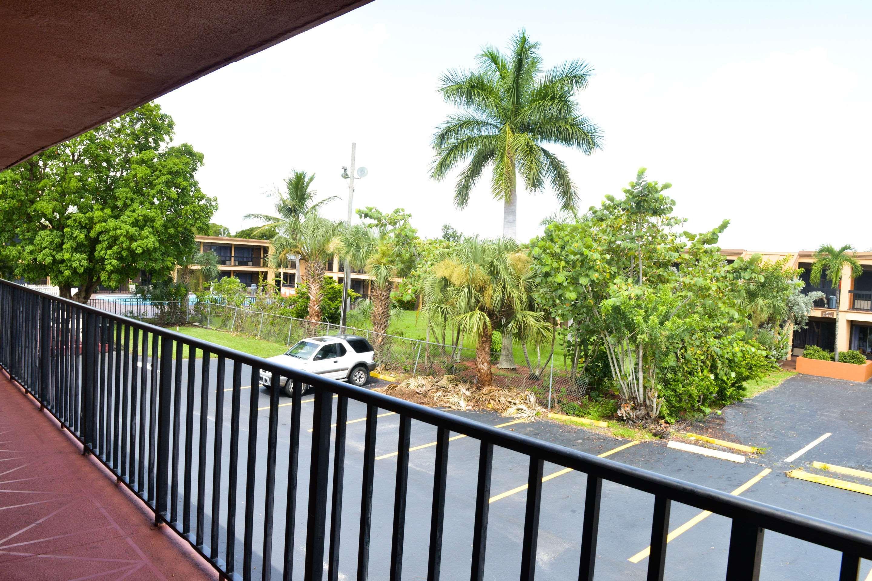Econo Lodge North North Fort Myers Extérieur photo